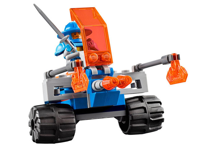 Конструктор LEGO Nexo Knights Королевский боевой бластер