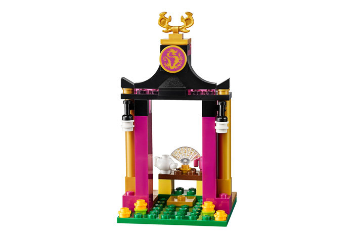 Конструктор LEGO Disney Princess Учебный день Мулан