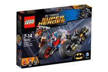 Конструктор LEGO Super Heroes Бэтман: Погоня на мотоциклах по Готэм-сити
