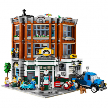 Конструктор Lion King аналог Lego Creator 10264 Гараж на углу