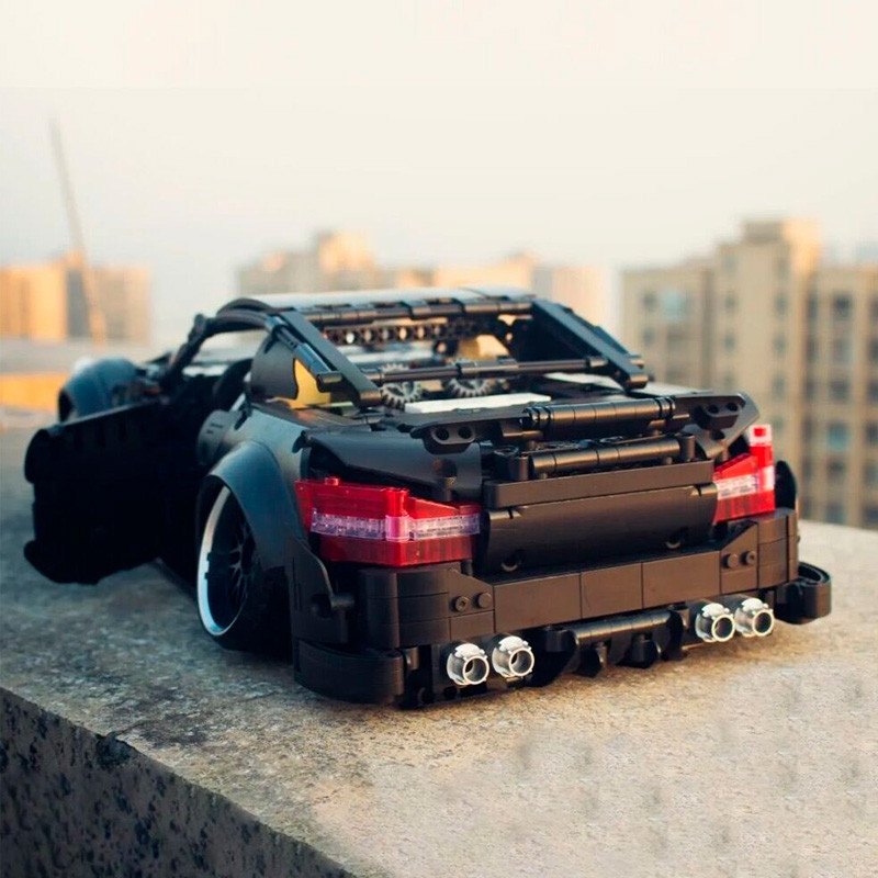 Конструктор Mercedes-Benz C63 AMG «HellaFlush Canibeat Black Warrior»