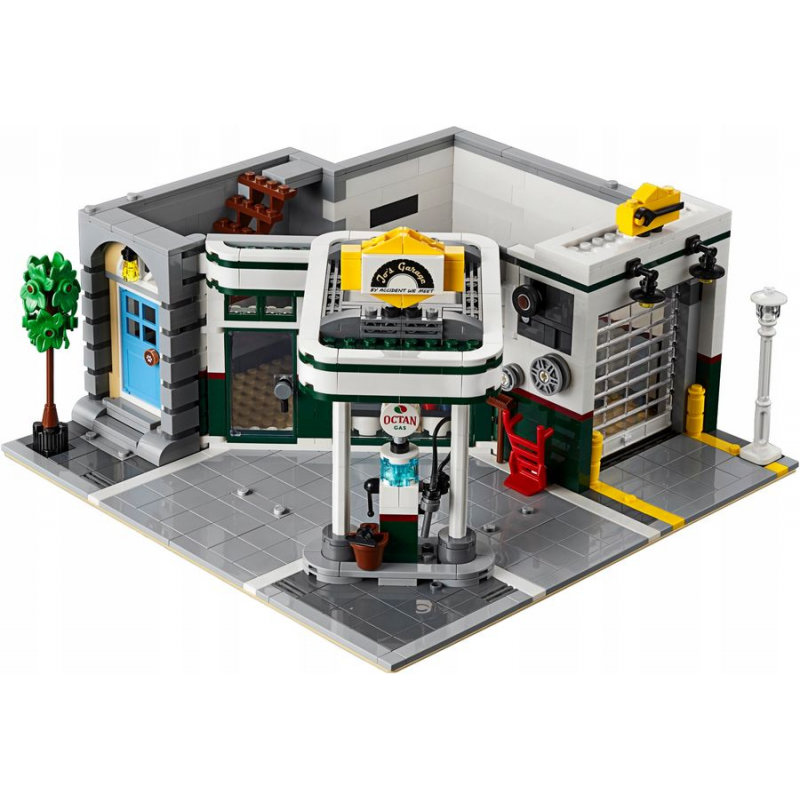 Конструктор Lion King аналог Lego Creator 10264 Гараж на углу