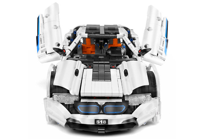 Конструктор Sembo Block Спорткар BMW i8 (масштаб 1:14)