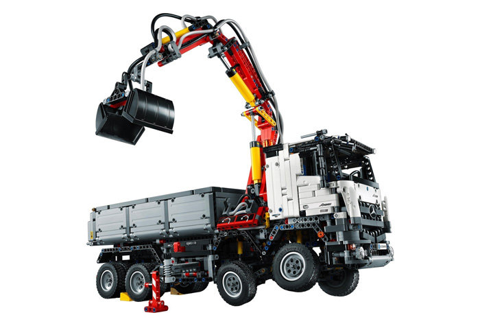 Конструктор Lion King (Lepin) аналог Lego 42043 Mercedes-Benz Arocs 3245
