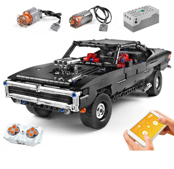 Конструктор Mould King Muscle Car Доминика Торетто на радиоуправлении