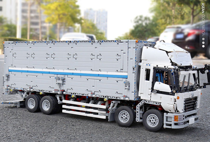 Конструктор Mould King Грузовик с прицепом (фура) Wing Body Truck (Аналог Лего Техник MOC 1389)